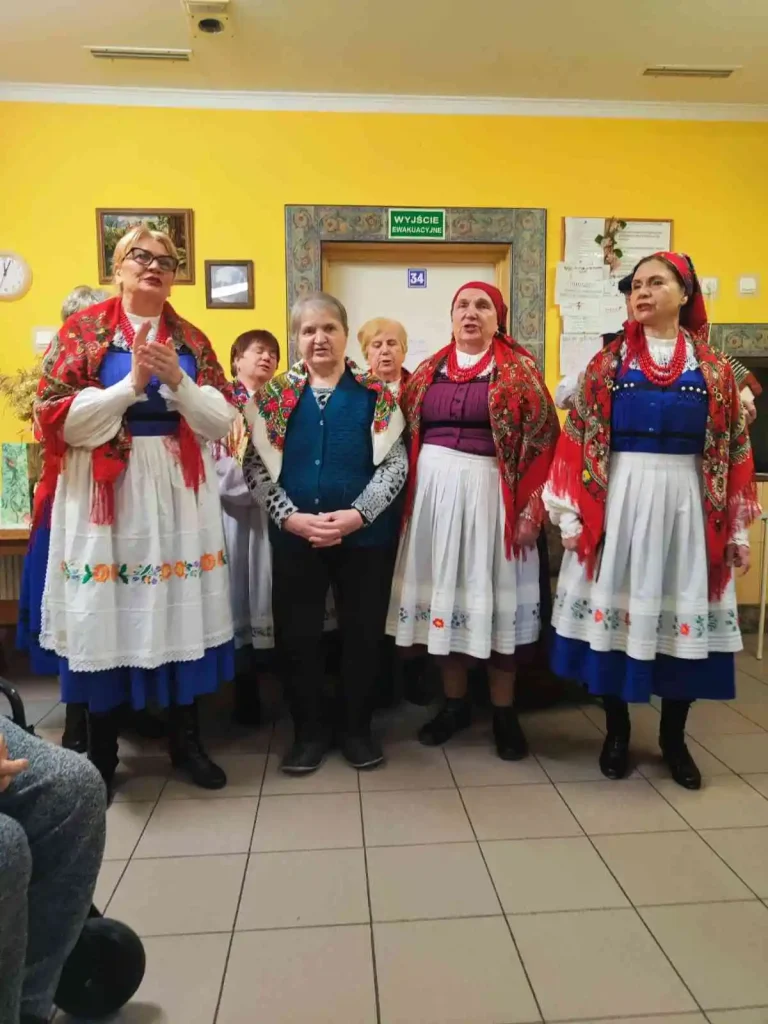 Zespół ludowy Niesięcin