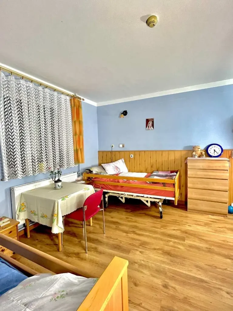 Pokój mieszkańców domu seniora